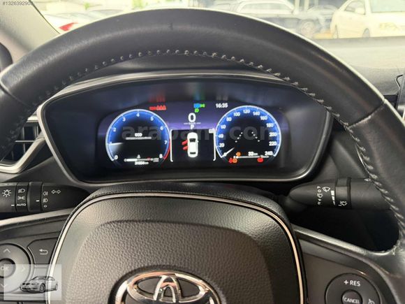 2023 COROLLA 1,5 DREAM MULTIDIRIVE S 125 HP 10 İLERİ 32,000KM