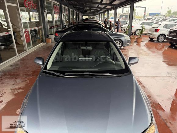 2023 COROLLA 1,5 DREAM MULTIDIRIVE S 125 HP 10 İLERİ 32,000KM