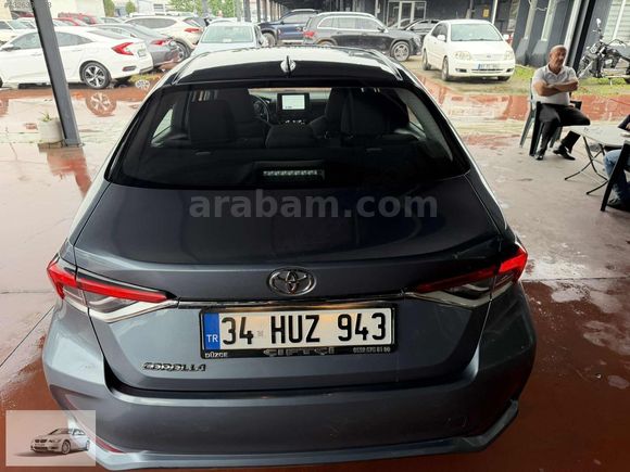2023 COROLLA 1,5 DREAM MULTIDIRIVE S 125 HP 10 İLERİ 32,000KM