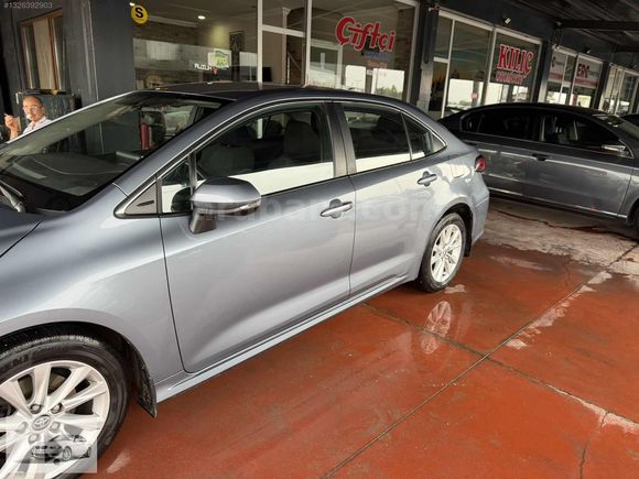 2023 COROLLA 1,5 DREAM MULTIDIRIVE S 125 HP 10 İLERİ 32,000KM