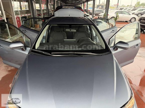 2023 COROLLA 1,5 DREAM MULTIDIRIVE S 125 HP 10 İLERİ 32,000KM
