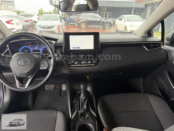 2023 COROLLA 1,5 DREAM MULTIDIRIVE S 125 HP 10 İLERİ 32,000KM
