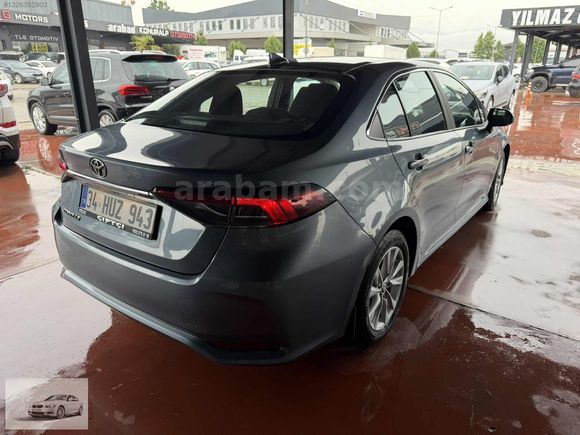 2023 COROLLA 1,5 DREAM MULTIDIRIVE S 125 HP 10 İLERİ 32,000KM