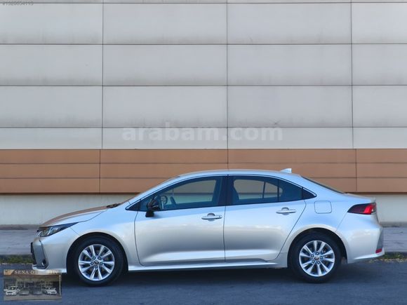 25 MOD. TOYOTA COROLLA 1.5 DREAM MULTİDRİVE S 22 BİN DE BOYASIZ