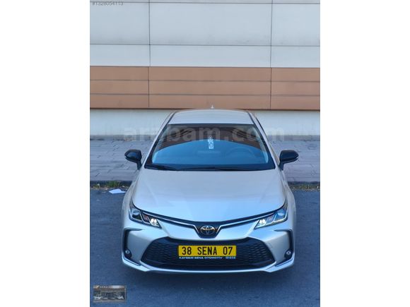 25 MOD. TOYOTA COROLLA 1.5 DREAM MULTİDRİVE S 22 BİN DE BOYASIZ