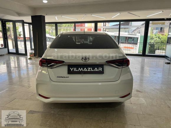 TOYOTA COROLLA 1.5 Dream Multidrive S