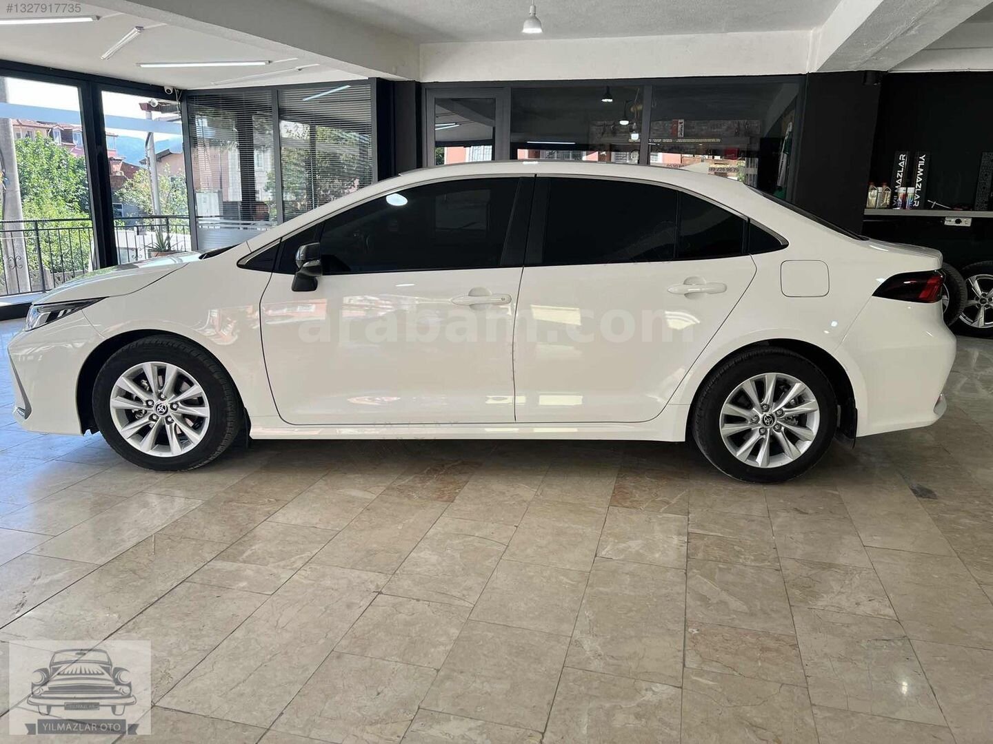 Galeriden Toyota Corolla 1.5 Dream 2025 Model Kocaeli 10.500 km Beyaz 3