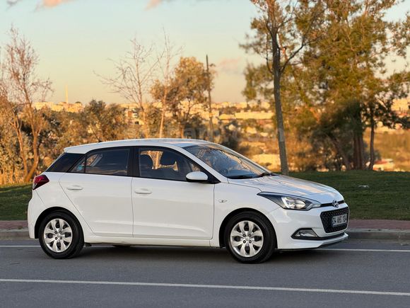 74 binde Hyundai i20 1.2 MPI Jump 2017 Model 