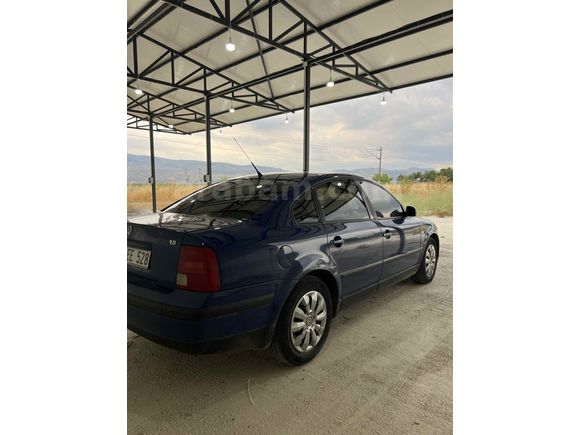 Sahibinden Volkswagen Passat 1.8 BASİC 1999 Model  468.335 km Mavi