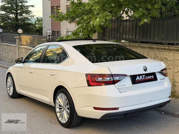 2016 MODEL 1.6 TDİ CAM TAVAN 4KOLTUK ISITMA SUPERB