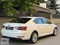 2016 MODEL 1.6 TDİ CAM TAVAN 4KOLTUK ISITMA SUPERB