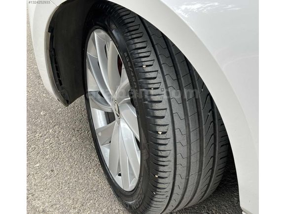 PREMİUM'DAN PRESTİGE SKODA SUPERB DÜŞÜK KM 193 BİN