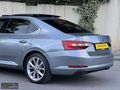 SUPERB CAM TAVAN LANSMAN RENK 169 BİN KM