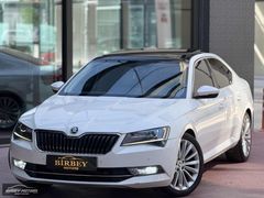 2016 HATASIZ 1.6 TDI SUPERB_19''L&K_İÇİ BEJ_4K ISITMA_CAM TAVAN