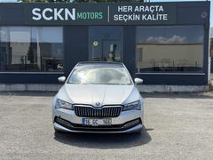2020 MODEL AĞIR BAKIMLARI YENİ YAPILMIŞ CAM TAVANLI FULL ++