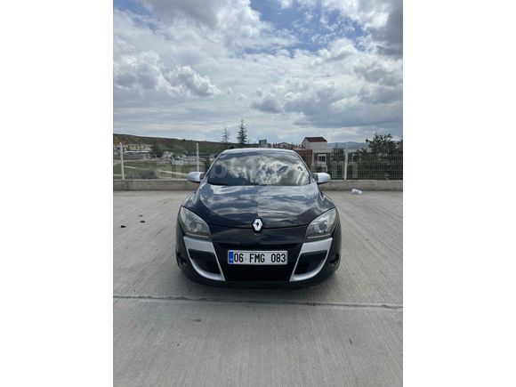Sahibinden Renault Megane 1.5 dCi Dynamique 2010 Model  277.000 km Siyah