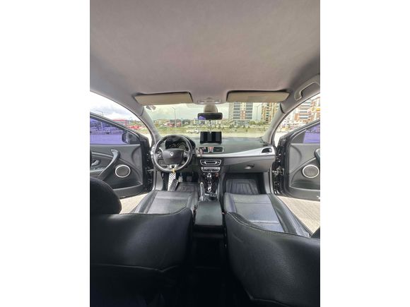 Sahibinden Renault Megane 1.5 dCi Dynamique 2010 Model  277.000 km Siyah