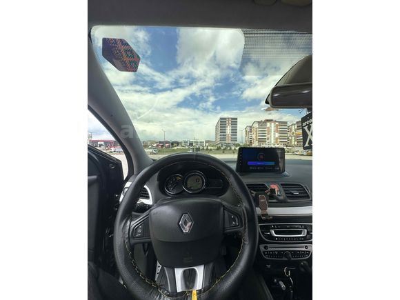 Sahibinden Renault Megane 1.5 dCi Dynamique 2010 Model  277.000 km Siyah