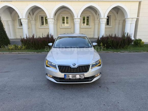 2017 SKODA SUPERB 1.6 TDI STYLE DEĞİŞENSİZ 155 BİN KİLOMETREDE