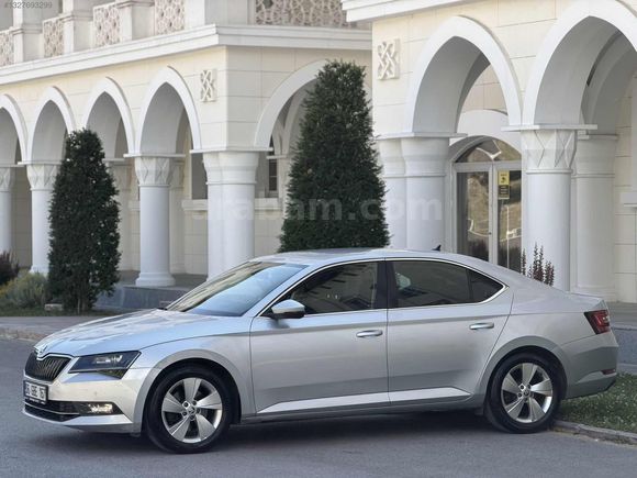 2017 SKODA SUPERB 1.6 TDI STYLE DEĞİŞENSİZ 155 BİN KİLOMETREDE