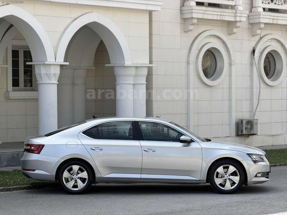 2017 SKODA SUPERB 1.6 TDI STYLE DEĞİŞENSİZ 155 BİN KİLOMETREDE