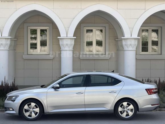 2017 SKODA SUPERB 1.6 TDI STYLE DEĞİŞENSİZ 155 BİN KİLOMETREDE