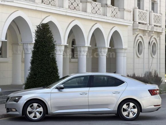 2017 SKODA SUPERB 1.6 TDI STYLE DEĞİŞENSİZ 155 BİN KİLOMETREDE
