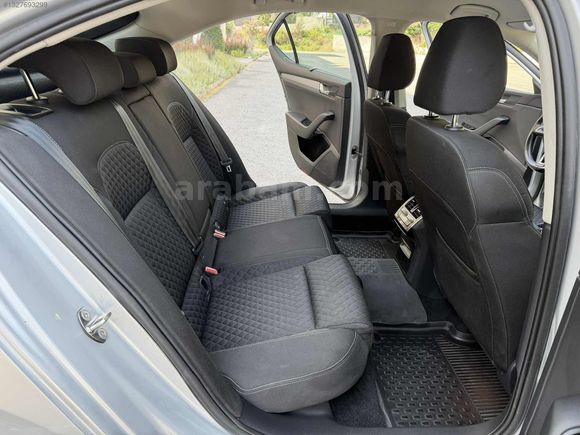 2017 SKODA SUPERB 1.6 TDI STYLE DEĞİŞENSİZ 155 BİN KİLOMETREDE