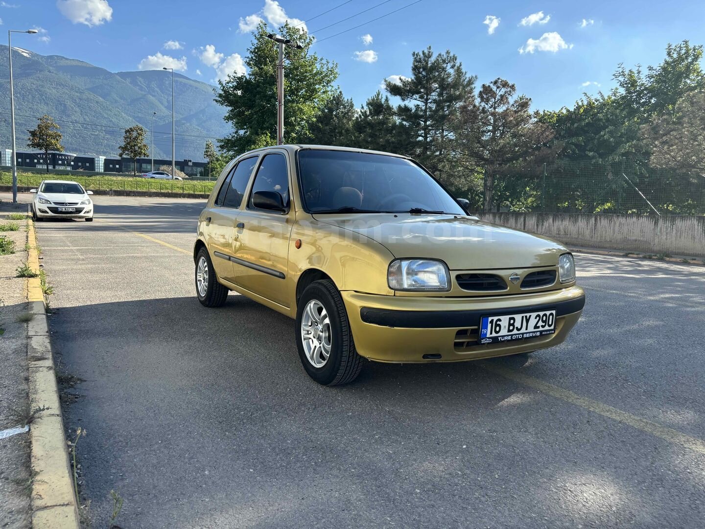 Sahibinden Nissan Micra 1.3 GX 1998 Model 3
