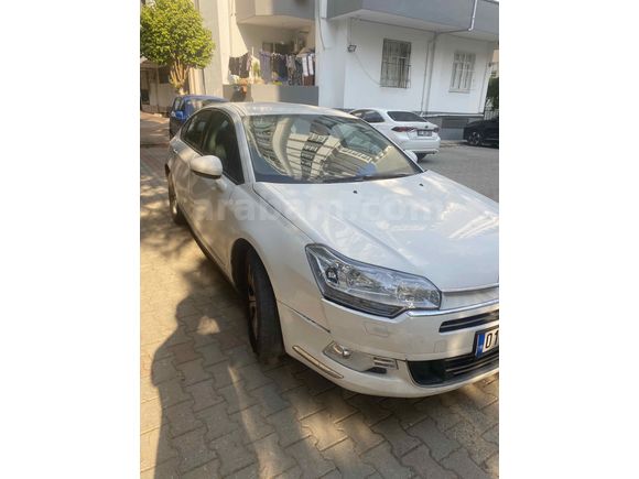 Hatasız Boyasız Ayarında Km Düşük Aile Aracı