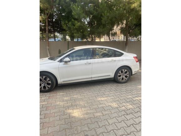 Hatasız Boyasız Ayarında Km Düşük Aile Aracı