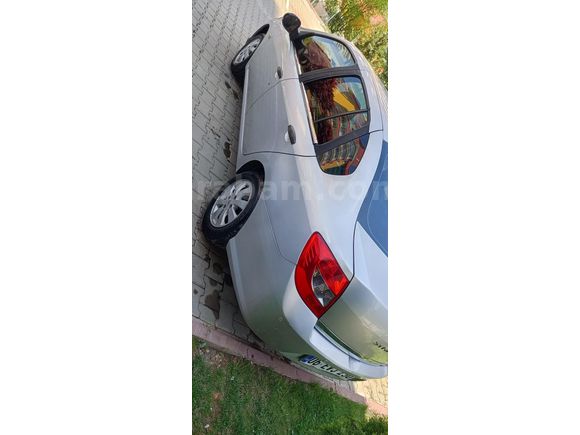 Sahibinden Renault Symbol 1.2 Expression 2009 Model  235.000 km Gri