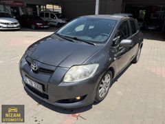 Boyası yeni yapılmış vites geçişleri hatasız dizel otomatik