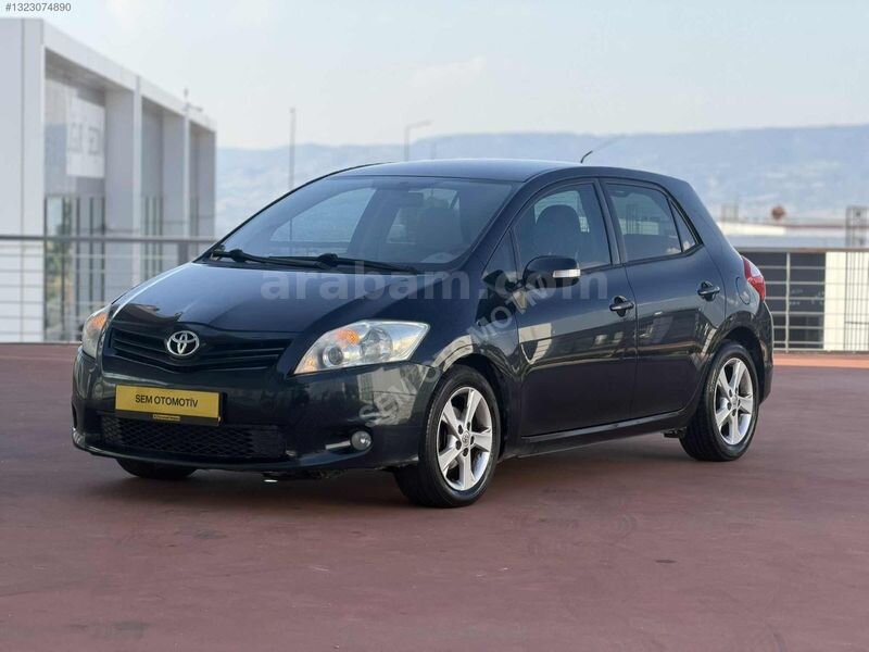 Galeriden Toyota Auris 1.4 D-4D Comfort Extra 2012 Model Denizli 246.000 km Siyah