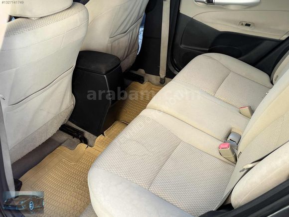 TEVHİD'den 2012 MODEL AURİS 1.4D OTOMOTİK 170.000 KM