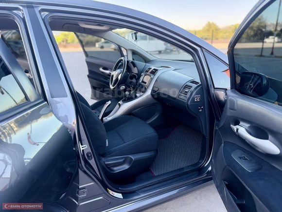 HATASIZ BOYASIZ 152 BİNDE TOYOTA AURİS 1.4 D - 4D