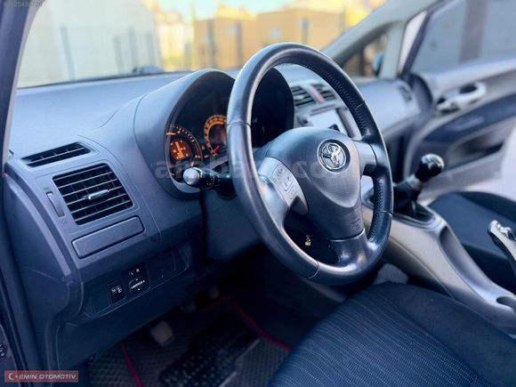 HATASIZ BOYASIZ 152 BİNDE TOYOTA AURİS 1.4 D - 4D