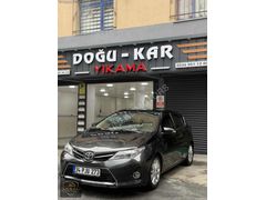 TOYOTA AURIS 1.4-D4