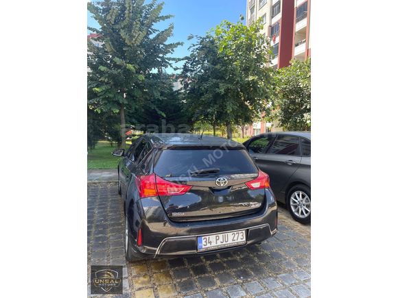 TOYOTA AURIS 1.4-D4