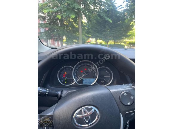 TOYOTA AURIS 1.4-D4