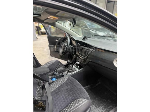 TOYOTA AURIS 1.4-D4