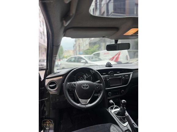 TOYOTA AURIS 1.4-D4