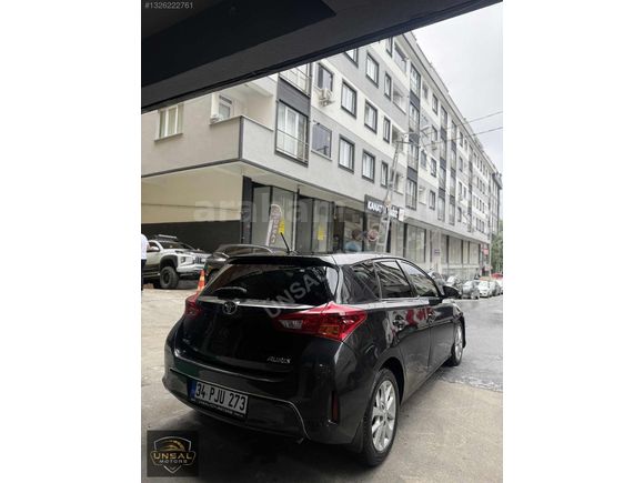 TOYOTA AURIS 1.4-D4