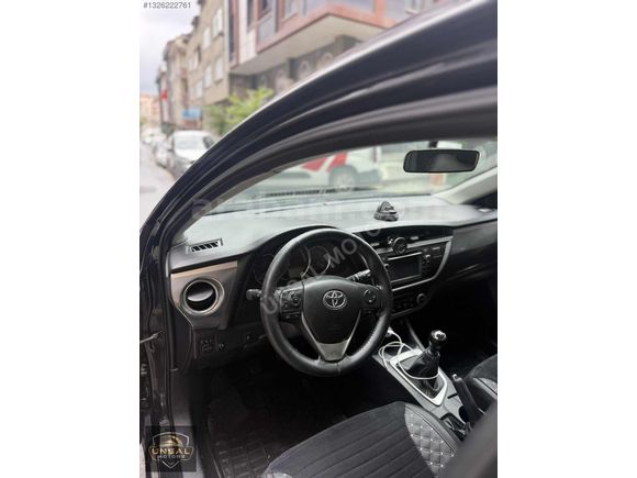 TOYOTA AURIS 1.4-D4