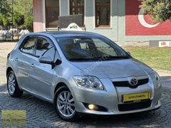ALTIN OTOMOTİV 'DEN 2008 MODEL AURİS DİZEL OTOMATİK ELEGANT
