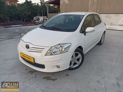 İlk Sahibnden Toyota Auris 1.4 D-4D ComfortExtra Otomatik Vites