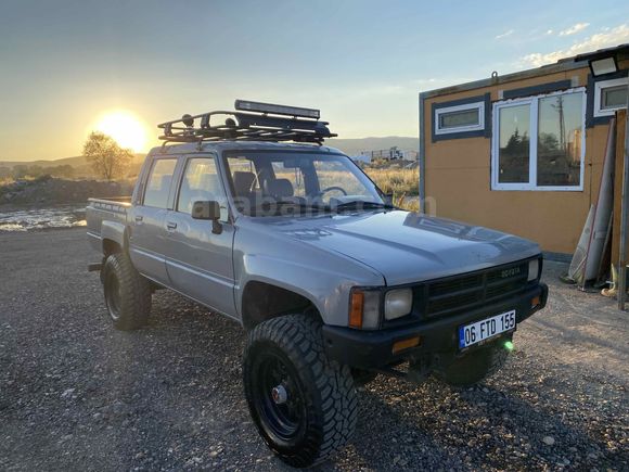 Sahibinden Toyota Hilux 2.4 D 1987 Model 