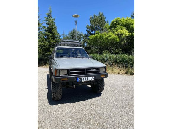 Sahibinden Toyota Hilux 2.4 D 1987 Model 