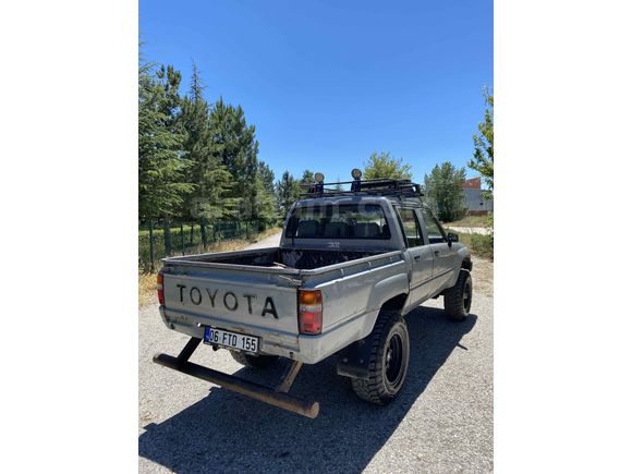 Sahibinden Toyota Hilux 2.4 D 1987 Model 