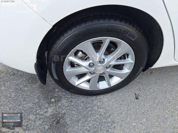 2013 AURİS 1.4 D4D DIESEL OTM CAM TAVAN PREMIUM KOLTK IST
